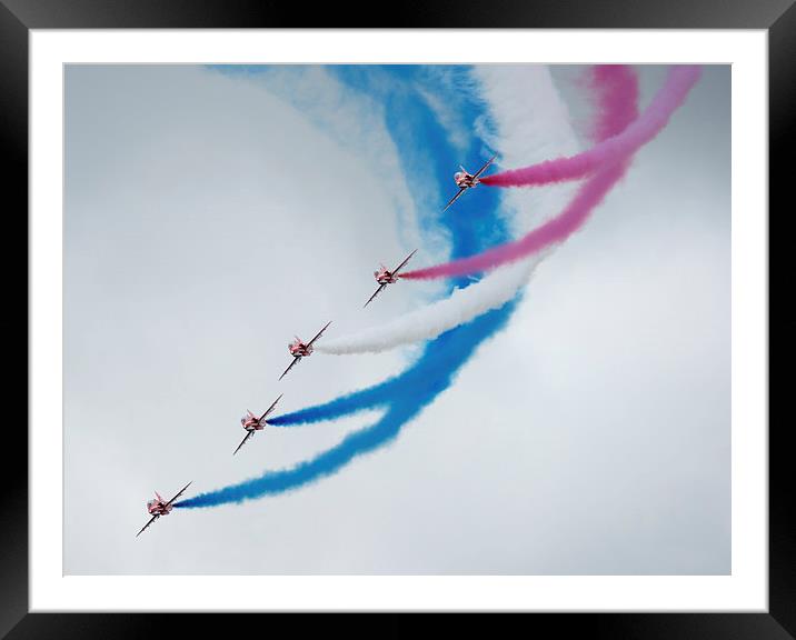  Red Arrows Display team Framed Mounted Print by Andrew Richards