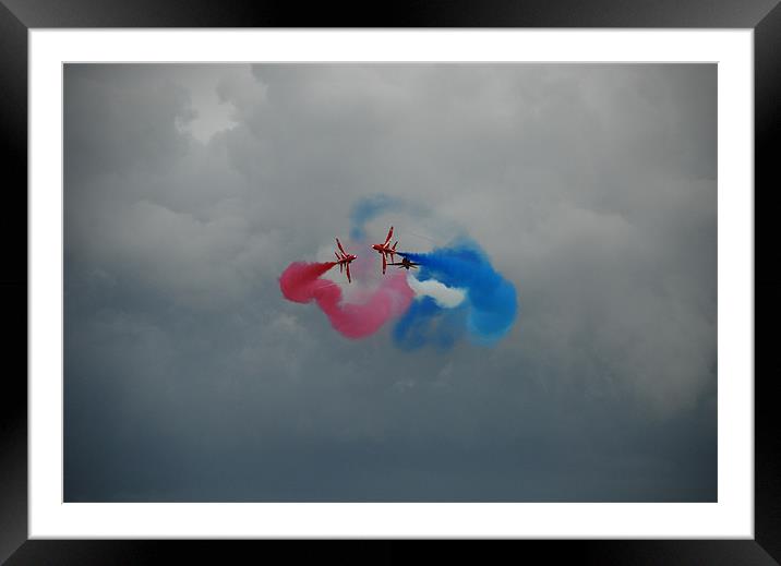 RAF Red Arrows Waddington Framed Mounted Print by lee drage