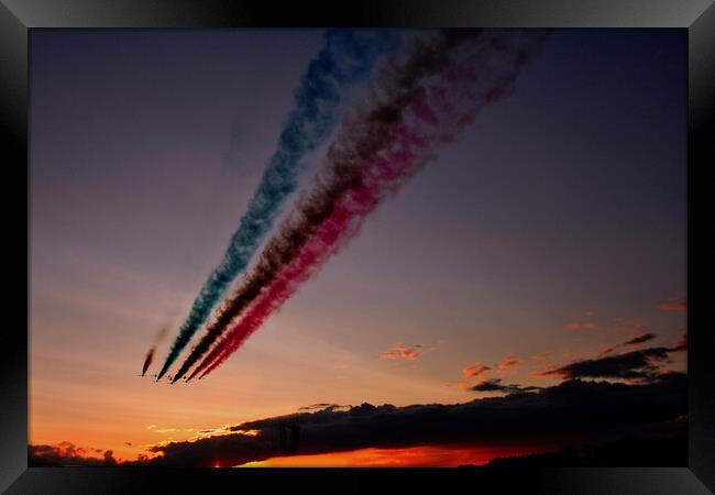 Red Arrows Display Team In Formation Framed Print by Andy Evans Photos