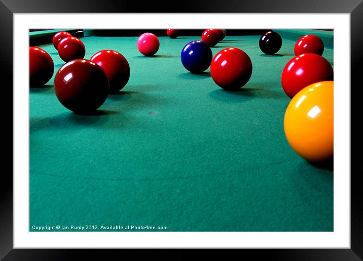 Snooker table with coloured balls Framed Mounted Print by Ian Purdy