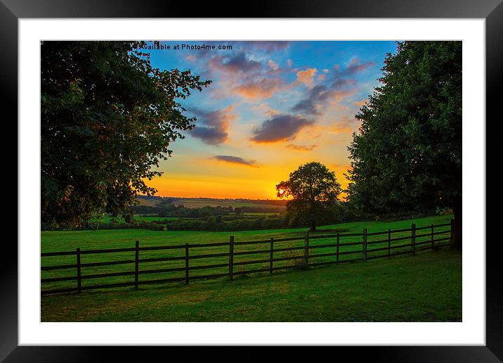  End of a good day Framed Mounted Print by Ian Purdy