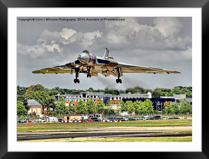  Vulcan To The Skies Landing - Farnborough 2014 Framed Mounted Print by Colin Williams Photography