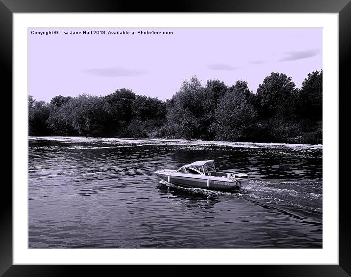 Sspeedboating on the RiverTrent Framed Mounted Print by Lee Hall