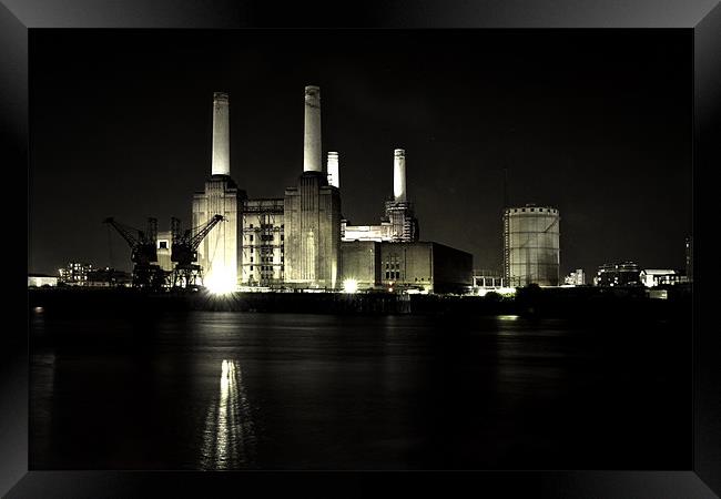 battersea power station Framed Print by David Smith