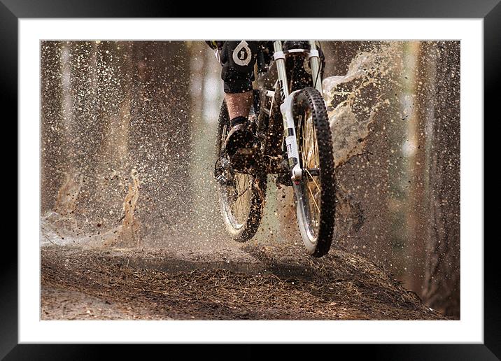 woburn wet run Framed Mounted Print by Steve Coe
