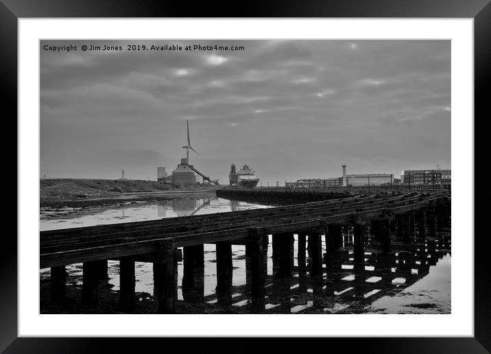 Old Wooden Staithes in B&W Framed Mounted Print by Jim Jones