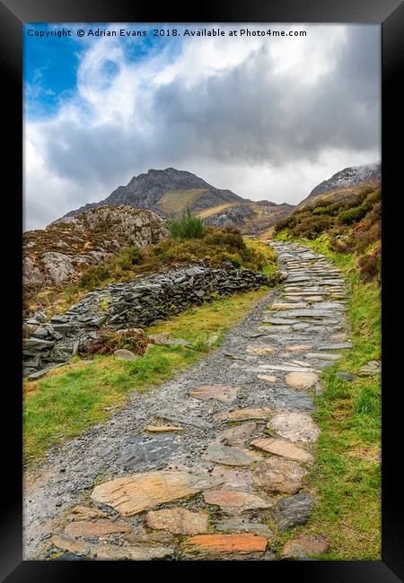 Trail To Tryfan Mountain Snowdonia Framed Print by Adrian Evans