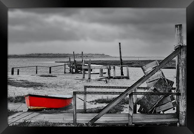 The red rowing boat! Framed Print by Gary Pearson