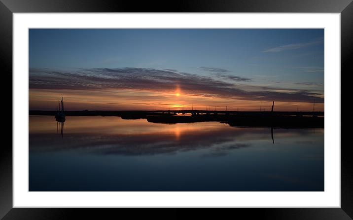 A mirrored sunset Framed Mounted Print by Gary Pearson
