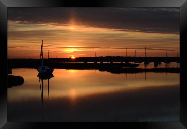 Reflections of a beautiful sunset Framed Print by Gary Pearson