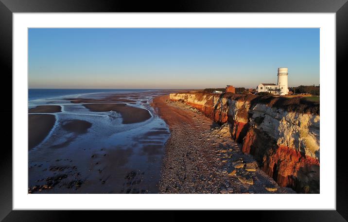 Hunstanton cliffs and lighthouse Framed Mounted Print by Gary Pearson