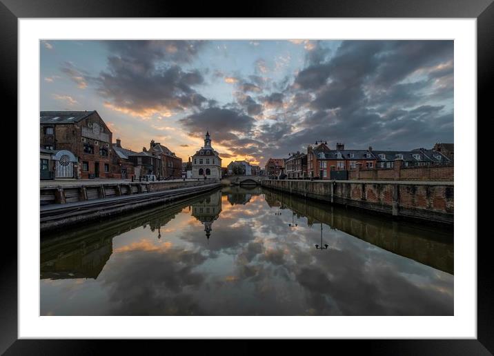 Sunrise reflections an the old customs house Framed Mounted Print by Gary Pearson