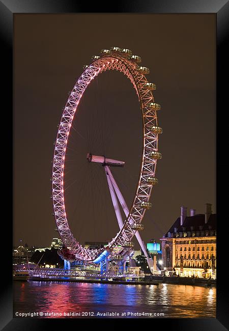 Night view of the london eye, London, England Framed Print by stefano baldini