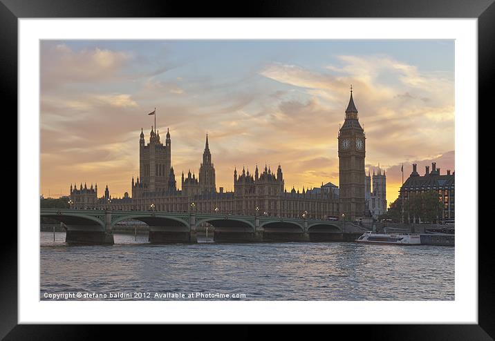 The house of parliament and westminster bridge at Framed Mounted Print by stefano baldini