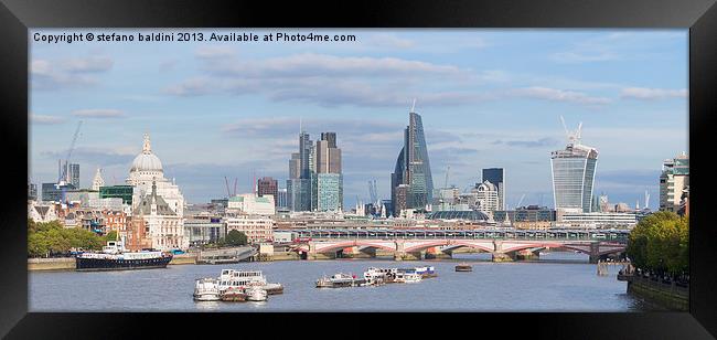 London skyline and river Thames Framed Print by stefano baldini