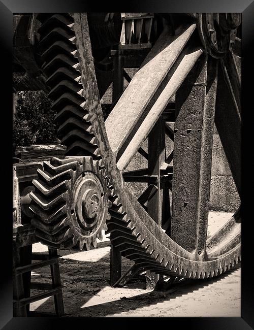 Heavy Metal Gears in Mono Framed Print by Steven Clements LNPS