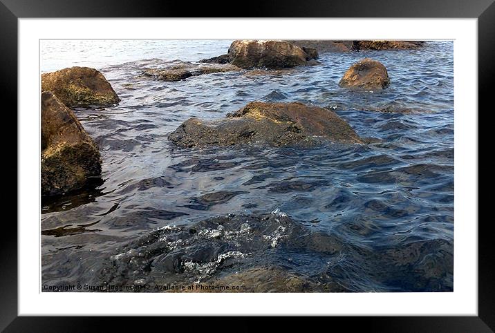 Stuck in the rocks Framed Mounted Print by Susan Medeiros