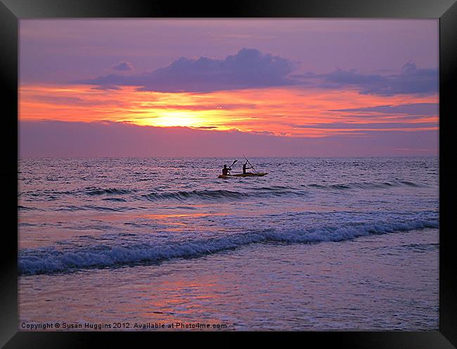 Kayaking Sunset Framed Print by Susan Medeiros