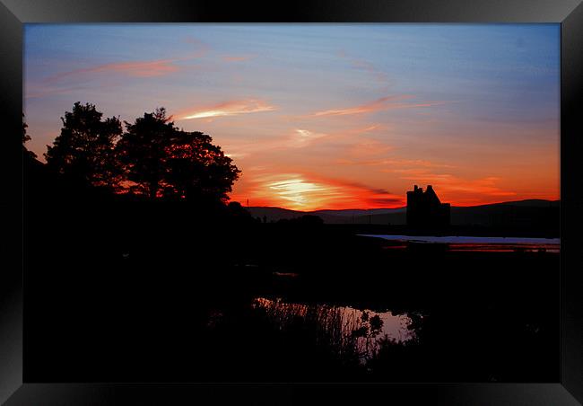 Lochranza Castle sunset Framed Print by michael scott