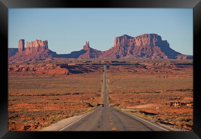 Monument Valley USA Framed Print by peter schickert