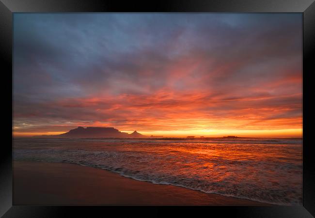 Table Mountain Sunset Framed Print by Alan Bishop