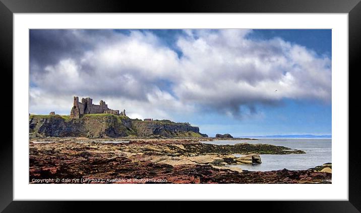 TANTALLON CASTLE  Framed Mounted Print by dale rys (LP)