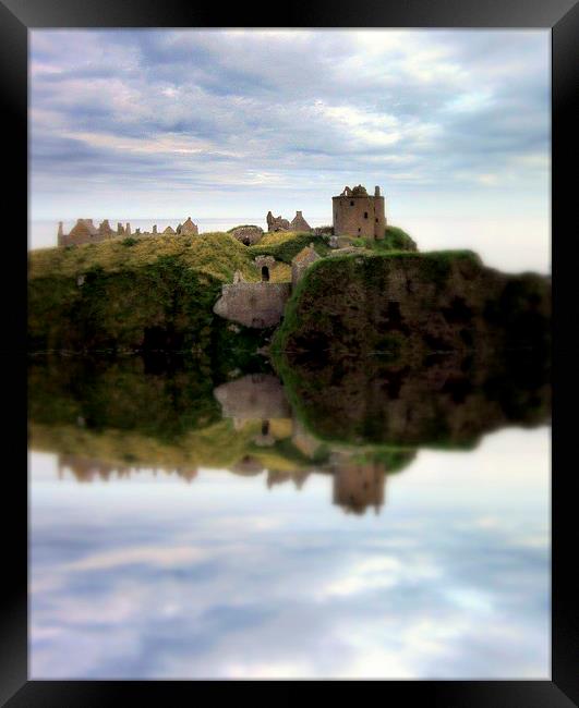 dunnottar reflection Framed Print by dale rys (LP)