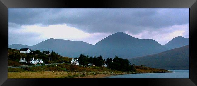  skye view Framed Print by dale rys (LP)