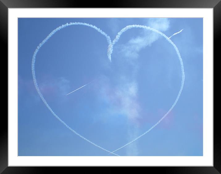 red arrows,The heart display . Framed Mounted Print by ann  fellows