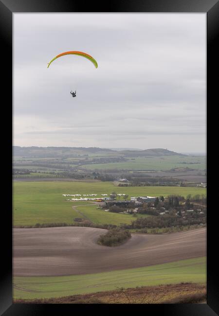 Paragliding at Dunstable Downs  Framed Print by Graham Custance
