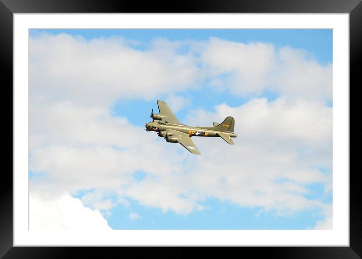 B17 Flying Fortress Framed Mounted Print by Malcolm Snook