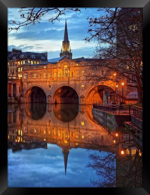 Pulteney Bridge and River Avon Bath Somerset  Framed Print by Darren Galpin