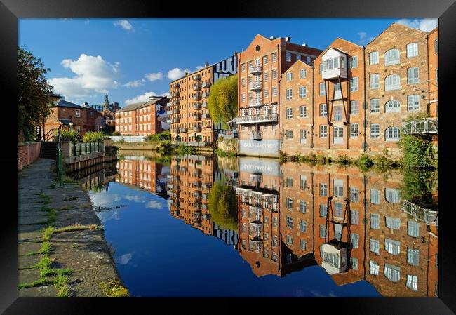 Leeds Calls Landing Framed Print by Darren Galpin