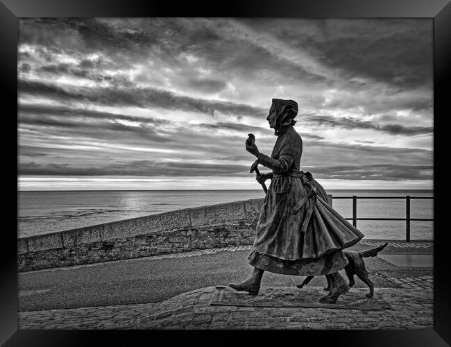 Mary Anning Statue, Lyme Regis  Framed Print by Darren Galpin