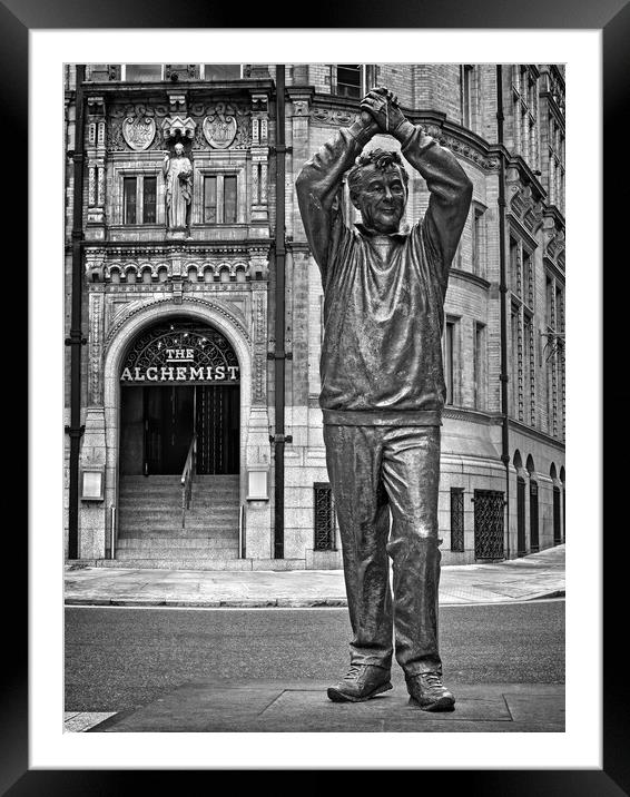 Nottingham Brian Clough Statue Framed Mounted Print by Darren Galpin