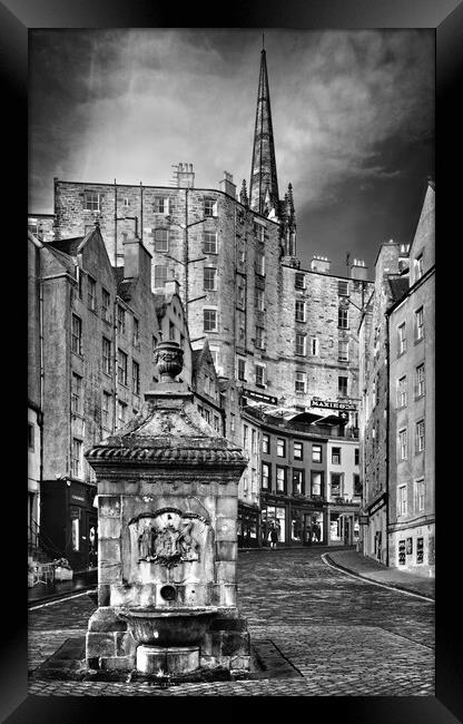 Edinburgh West Bow Framed Print by Darren Galpin