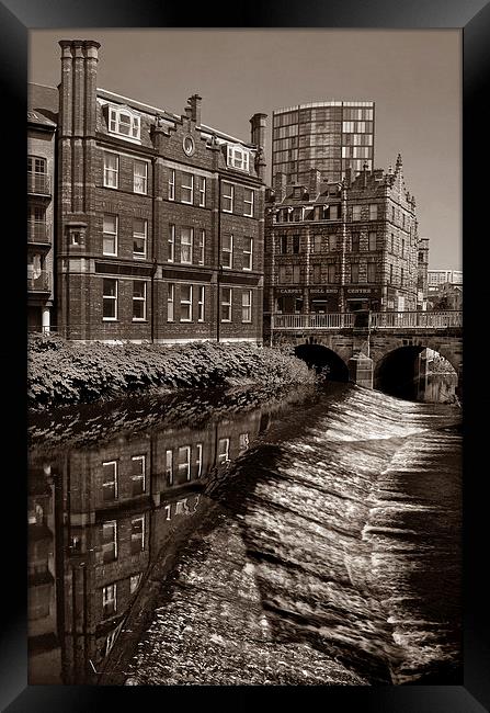 River Don Weir & Ladys Bridge, Sheffield Framed Print by Darren Galpin