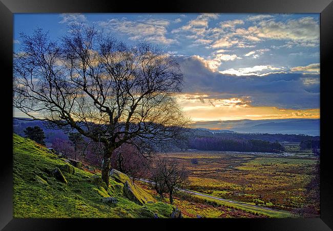 Derwent Valley Sunset Framed Print by Darren Galpin