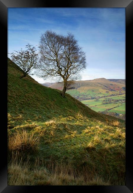 Back Tor Nook and Vale of Edale  Framed Print by Darren Galpin