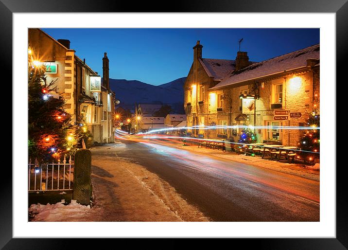 Christmas in Castleton  Framed Mounted Print by Darren Galpin