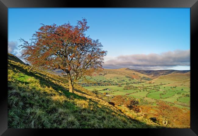 Vale of Edale from Backtor Nook                    Framed Print by Darren Galpin