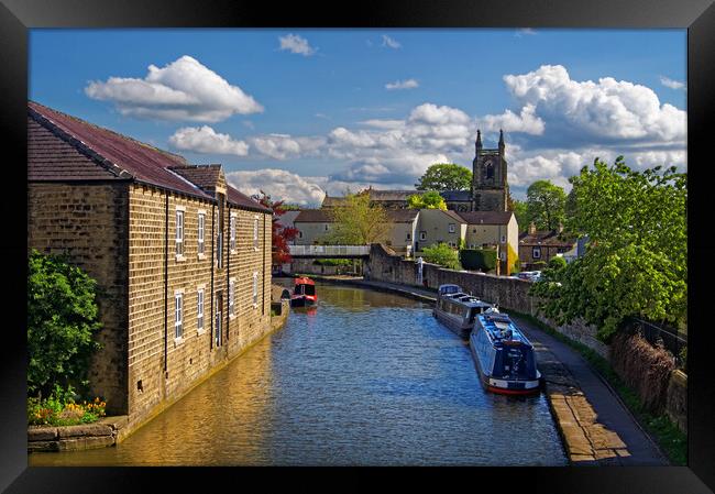 Leeds & Liverpool Canal at Skipton Framed Print by Darren Galpin
