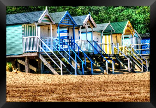 Beach Huts Framed Print by carin severn