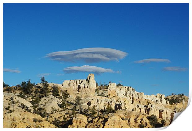 Particular clouds on Bryce Canyon, Utah Print by Claudio Del Luongo