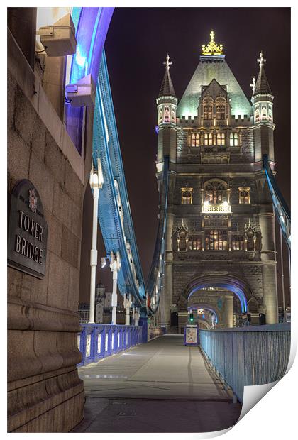 Tower Bridge in London Print by Simon West