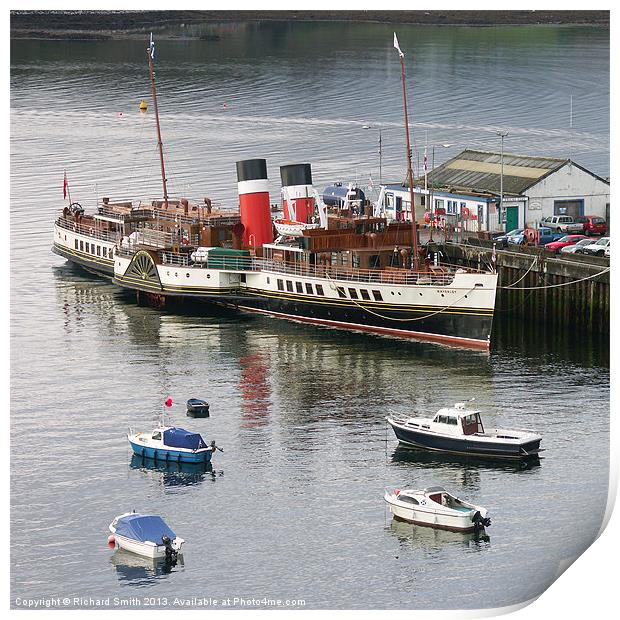 The Waverley at Portree pier Print by Richard Smith