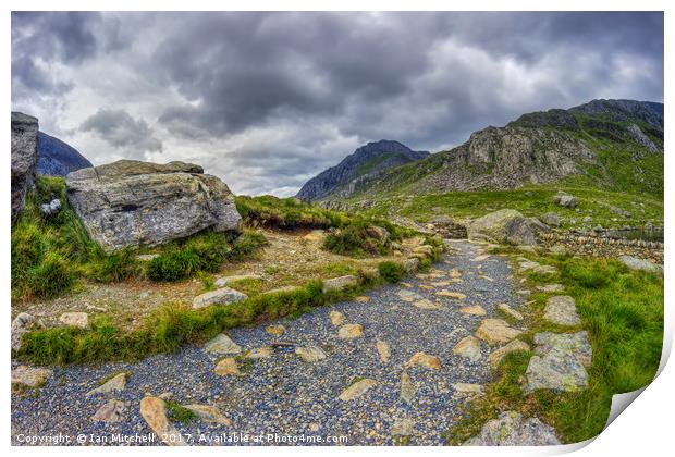 Ramblers Path To Tryfan Print by Ian Mitchell