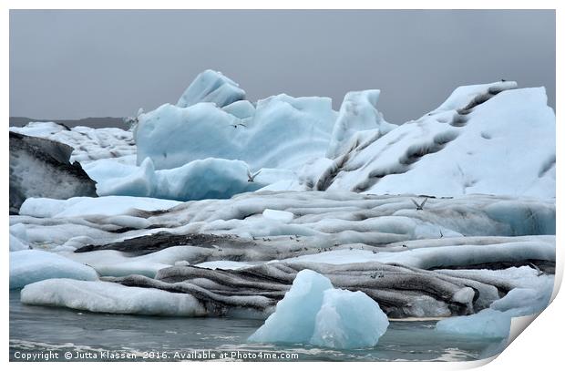  Birds over Jokulsarlon glacier lagoon Print by Jutta Klassen