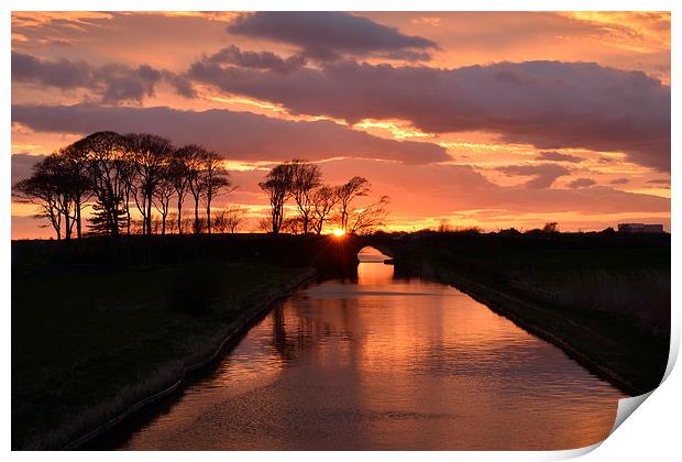  Sunset  And Silhouettes On The Canal  Print by Gary Kenyon