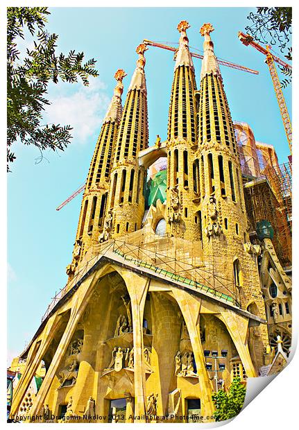 La Sagrada Familia Print by Dragomir Nikolov